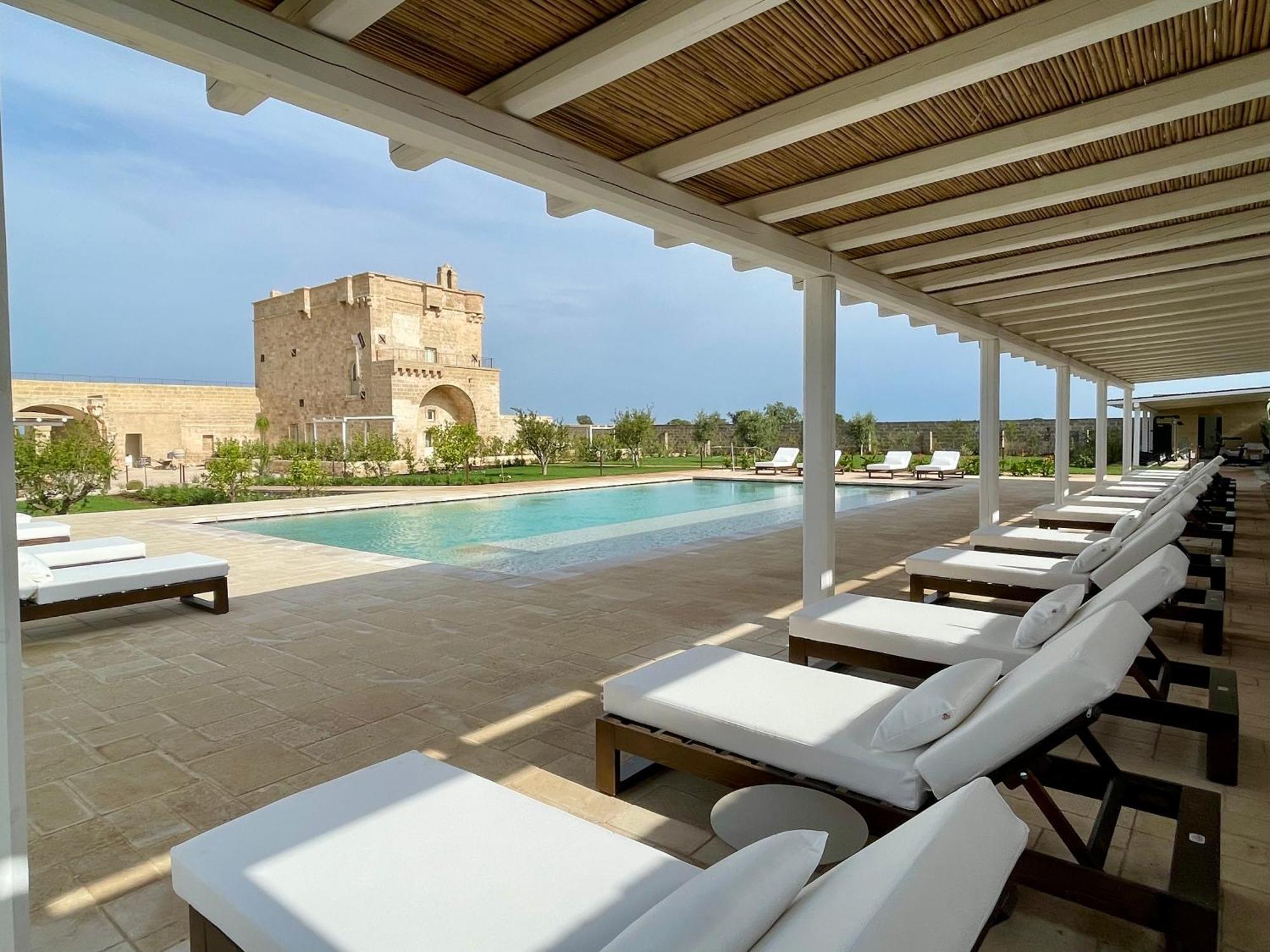 Masseria Donna Menga - The Leading Hotels Of The World 토레 라필로 외부 사진