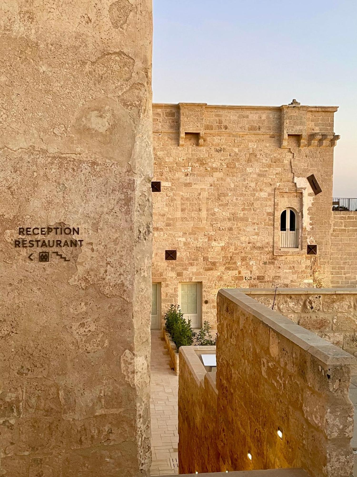 Masseria Donna Menga - The Leading Hotels Of The World 토레 라필로 외부 사진