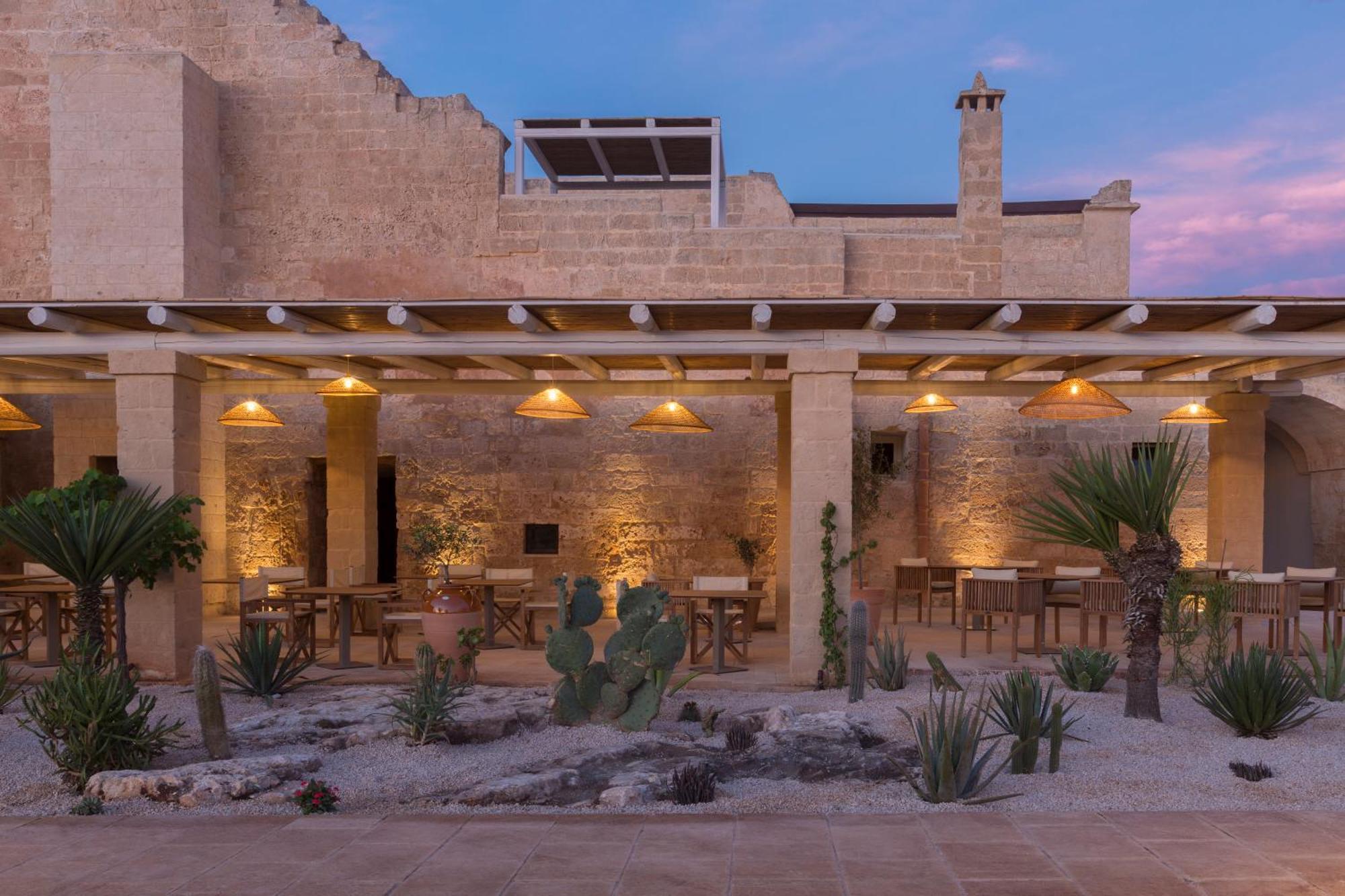 Masseria Donna Menga - The Leading Hotels Of The World 토레 라필로 외부 사진