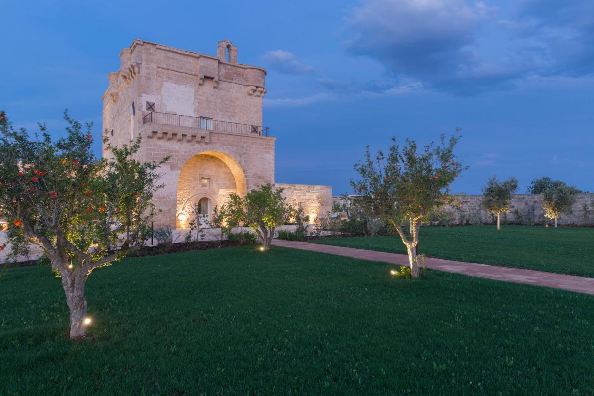 Masseria Donna Menga - The Leading Hotels Of The World 토레 라필로 외부 사진