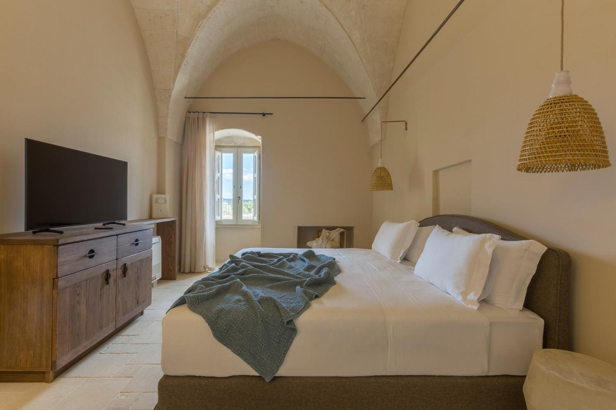 Masseria Donna Menga - The Leading Hotels Of The World 토레 라필로 외부 사진