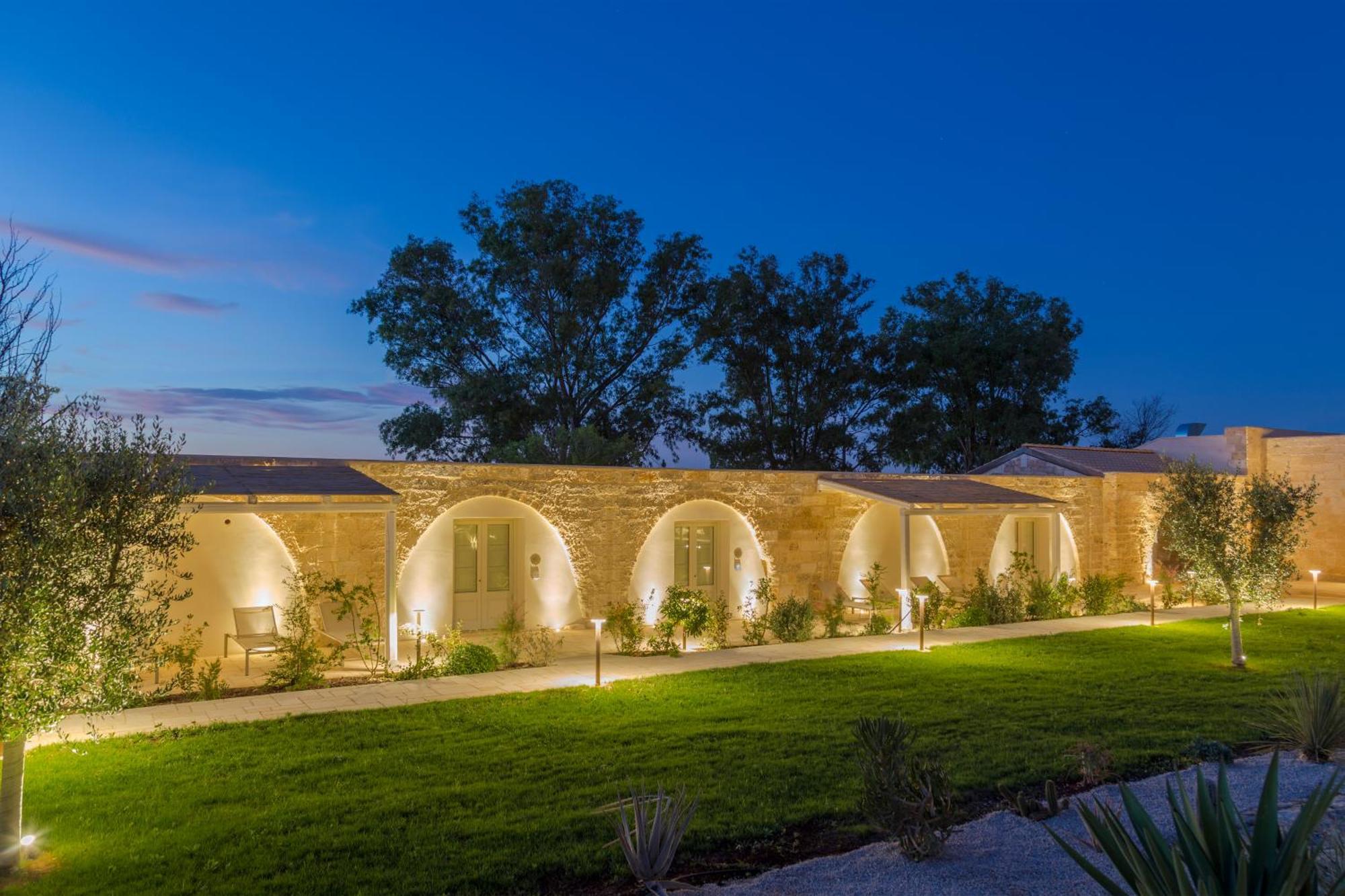 Masseria Donna Menga - The Leading Hotels Of The World 토레 라필로 외부 사진