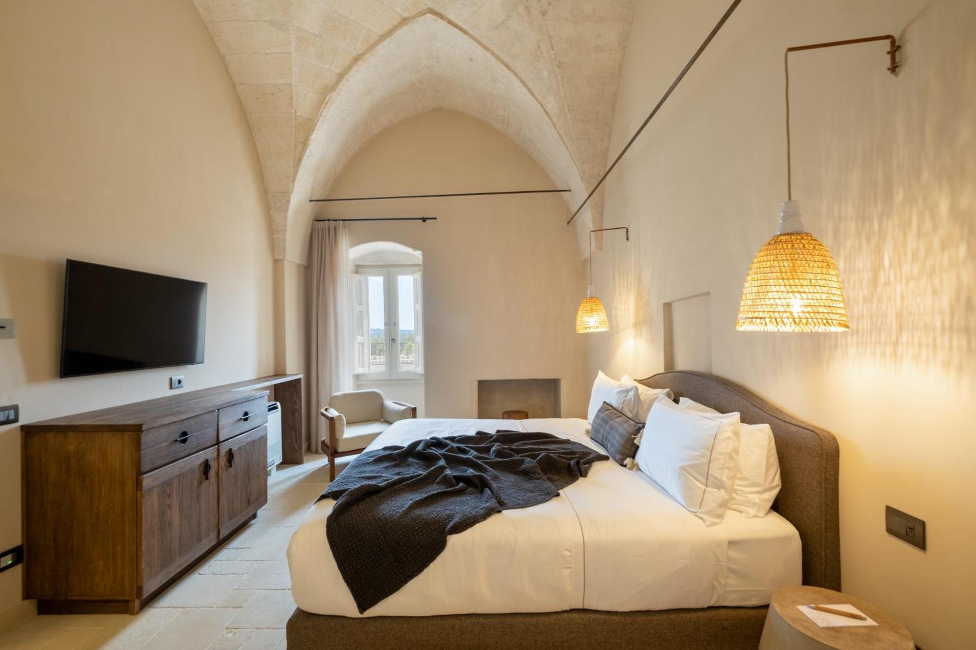 Masseria Donna Menga - The Leading Hotels Of The World 토레 라필로 외부 사진
