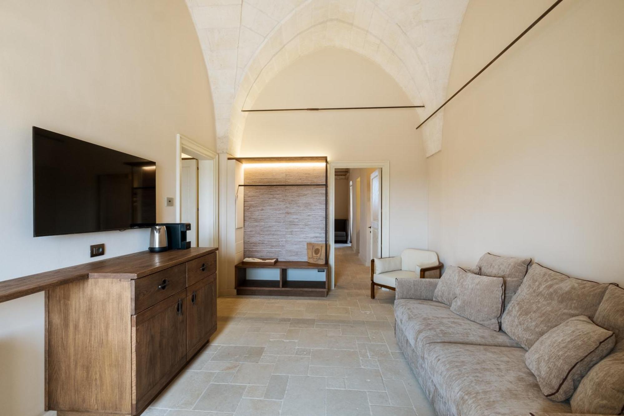 Masseria Donna Menga - The Leading Hotels Of The World 토레 라필로 외부 사진